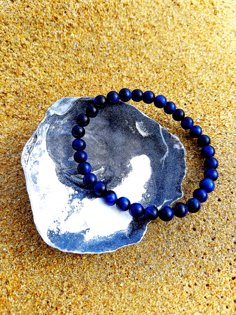 BRACELET BLEU SUR COQUILLE HUITRE BLEUE